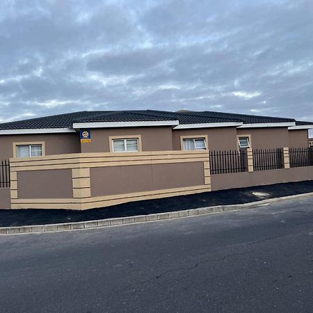West Coast Comfortable Stays Cape Town Exterior photo